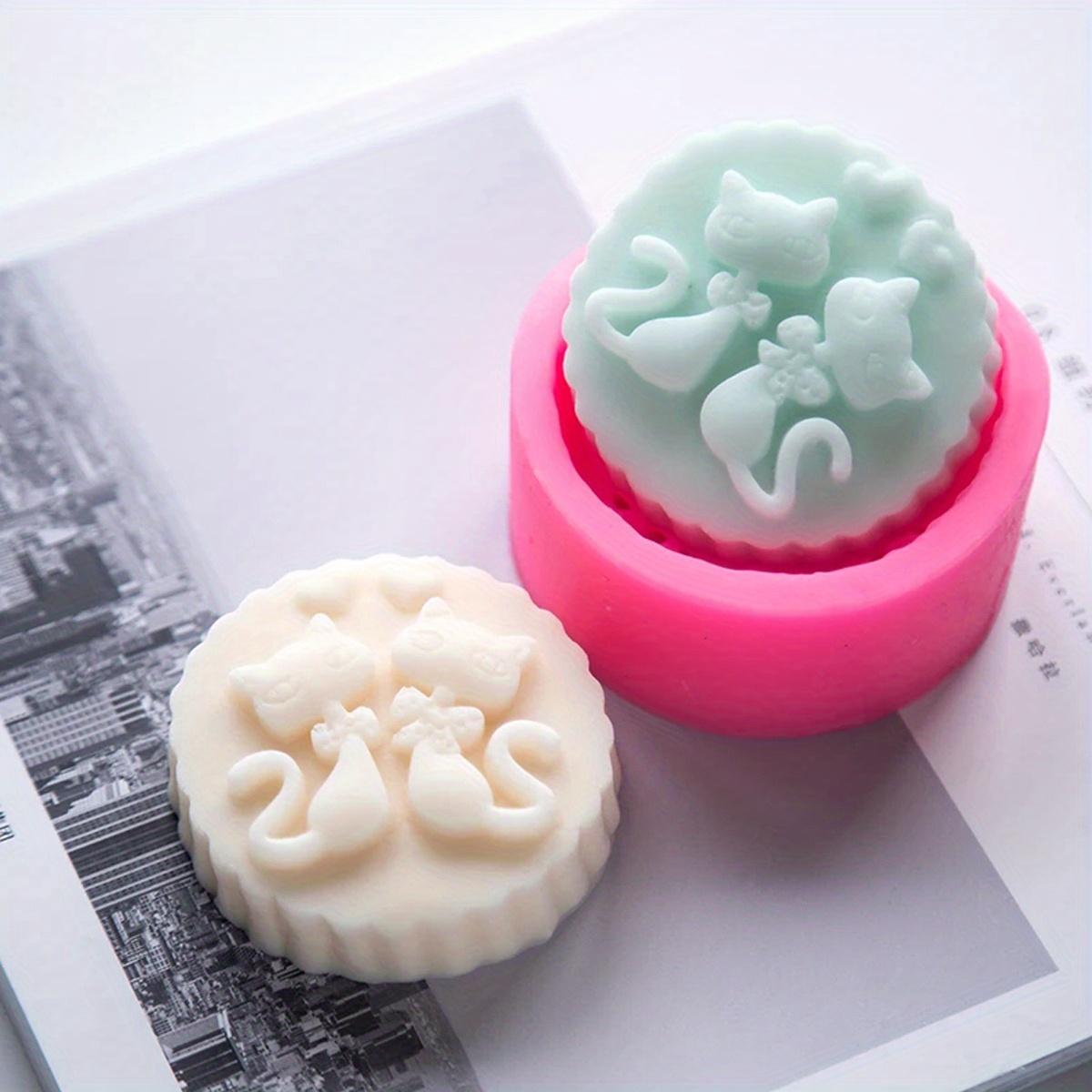 Candle Making Experience - 1-Piece Silicone Cat Soap Mold -